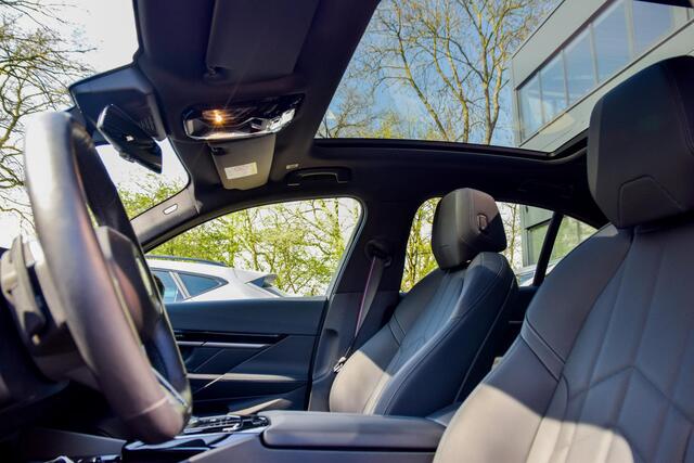 BMW 5-SERIE 530e M Sport Edition | Panorama | H&K | Matrix/Led