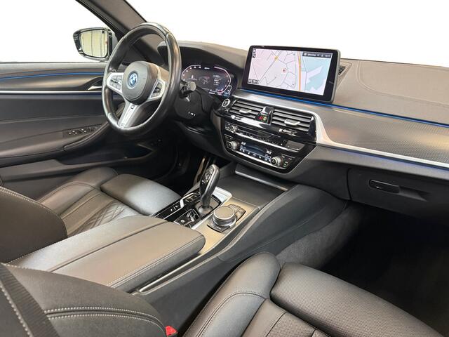 BMW 5-SERIE Touring 530e High Executive I M-Sport I Panoramadak I Shadowline I Leder I Camera