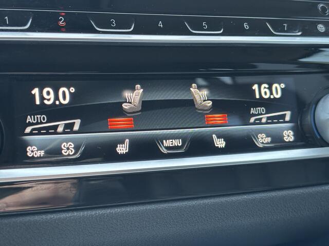 BMW 5-SERIE Touring 530e xDrive Executive / Elektrische trekhaak 2.000 kg / LED / Volledig Dealer Onderhouden / Leder / Apple Carplay/Android Auto / Camera / Navigatie / Stoel Verwarming / Zonne Wering / ACC /