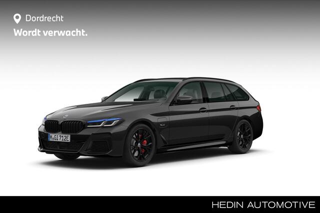 BMW 5-SERIE Touring 530e xDrive M-Sport Pro | 19" | Head-Up | Laser | Harman Kardon | Trekhaak | Driving Assistant Professional