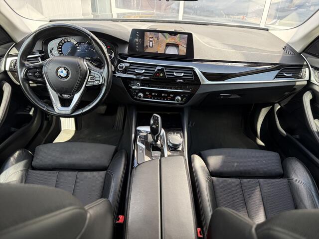BMW 5-SERIE Touring 520i High Executive 184pk | Sport Line | Bluetooth | Elektrisch bedienbare achterklep | LED koplampen | Lederen bekleding | Navigatiesysteem full map | Voorstoelen verwarmd | Trekhaak elektrisch uitklapbaar | Prachtig exemplaar!