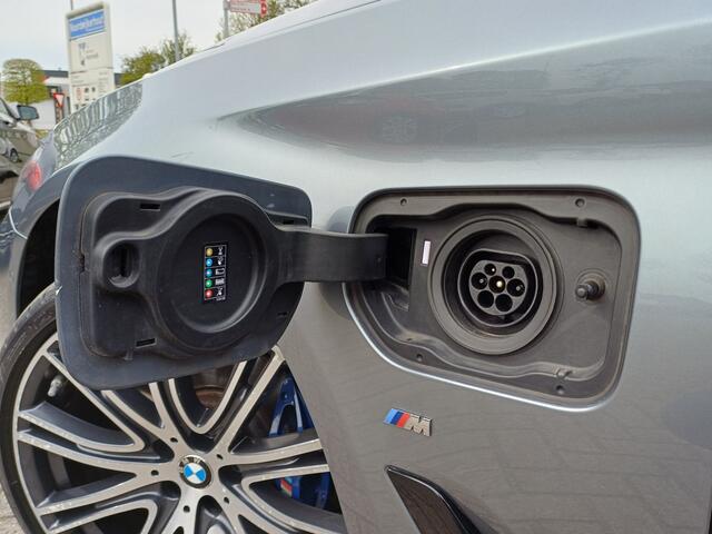 BMW 5-SERIE 530e iPerformance High Executive | CAMERA | M SPORTSTOELEN | DODEHOEK |