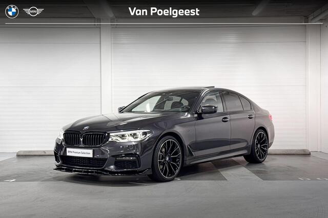 BMW 5-SERIE Sedan 520i High Executive | M Sportpakket | BMW Display Key | Head-Up Display | Stoelverwarming | Comfort Access | Panoramadak