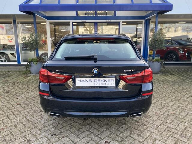 BMW 5-SERIE Touring 540i xDrive Exec. Edition I Carbon zwart I ZEER NETJES!