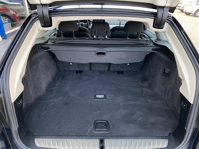BMW 5-SERIE Touring 540i xDrive Exec. Edition I Carbon zwart I ZEER NETJES!