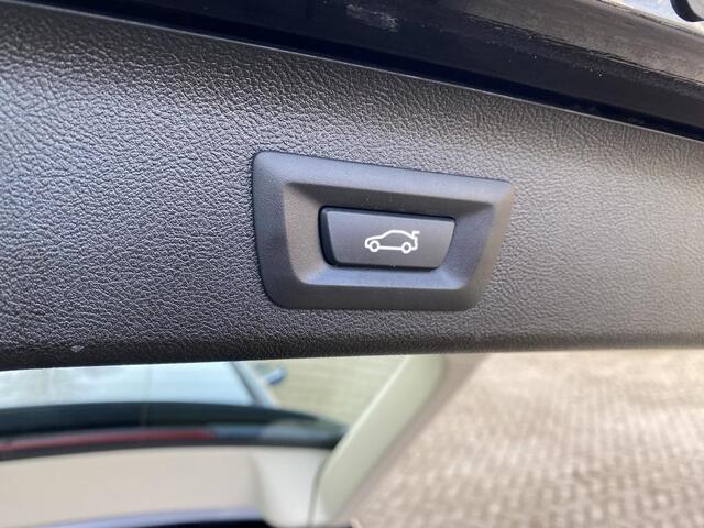 BMW 5-SERIE Touring 540i xDrive Exec. Edition I Carbon zwart I ZEER NETJES!