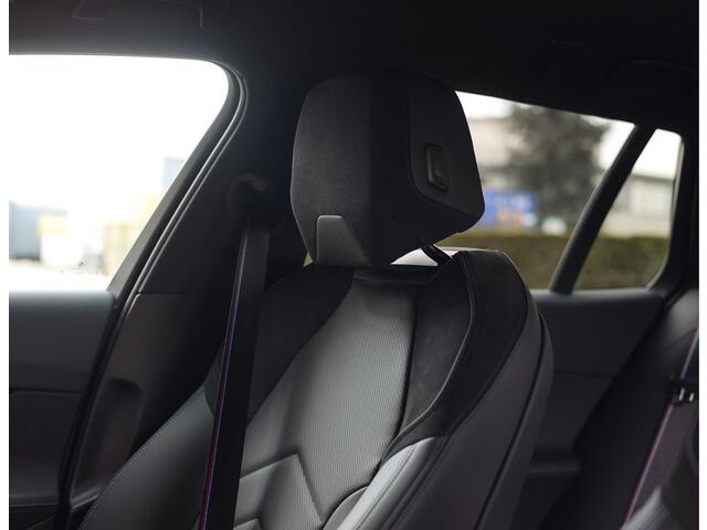 BMW 5-SERIE Touring 550e xDrive | Trekhaak - M Sport Pro - Alcantara