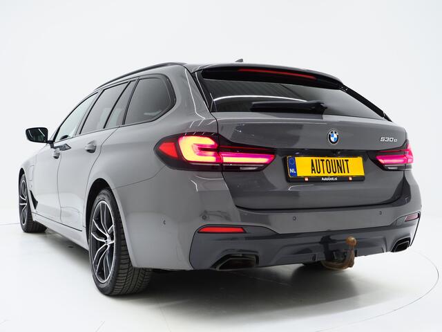 BMW 5-SERIE Touring 530e M Sport Shadow Line | LaserLED | Trekhaak | Harman/Kardon | 360 | HUD | Sfeerlicht | Keyless | Carplay