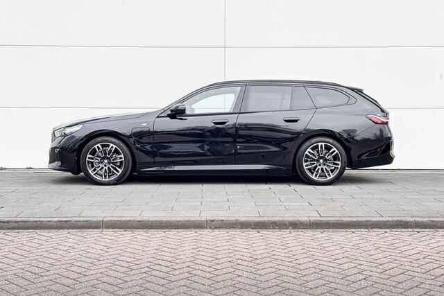 BMW 5-SERIE Touring 530e M Sport Edition | Driving Assistant Professional | Trekhaak | Innovation Pack