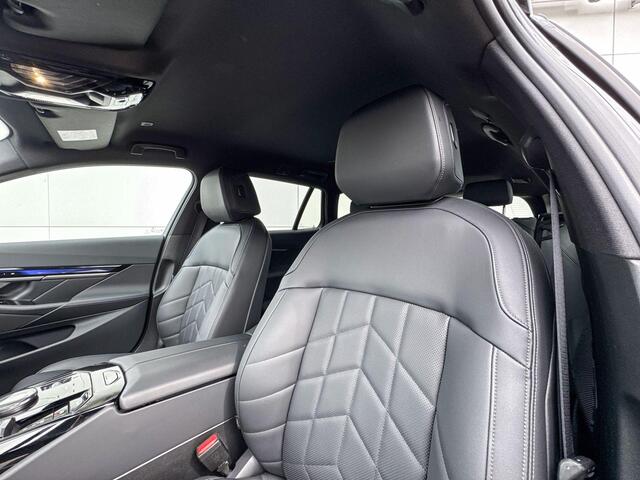 BMW 5-SERIE Touring 530e M Sport Edition | Driving Assistant Professional | Trekhaak | Innovation Pack