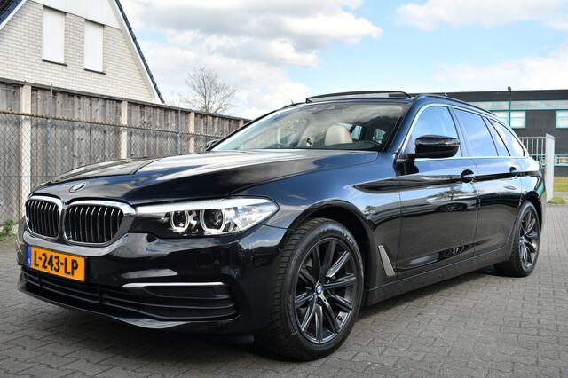 BMW 5-SERIE Touring 520d High Exe Panodak | Leder | Elektr.Trekhaak