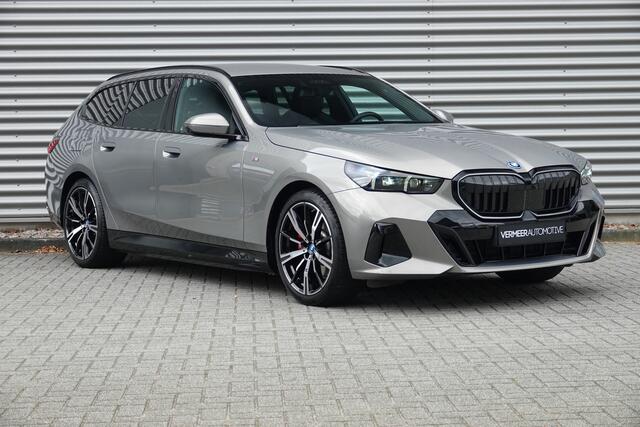 BMW 5-SERIE Touring 530e M-Sport Pro | H&K | Ventilatie | HUD | Trekhaak |