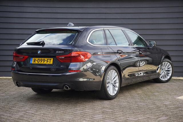 BMW 5-SERIE Touring 530i Executive - LEDER - MEMORY STOELEN - LUXURY LINE -