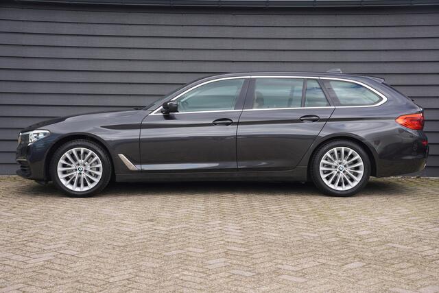BMW 5-SERIE Touring 530i Executive - LEDER - MEMORY STOELEN - LUXURY LINE -