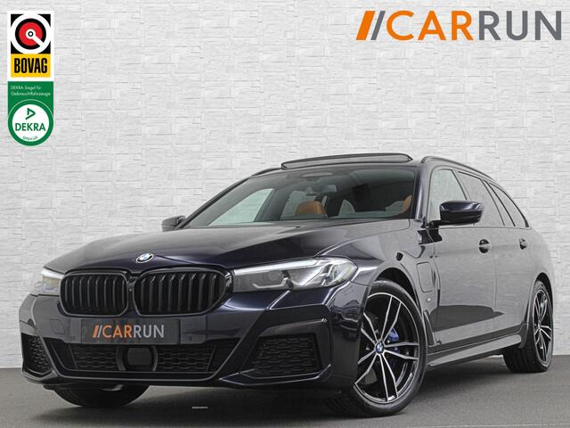 BMW 5-SERIE Touring 530e M-Sport | Panorama | 360 Camera | ACC | Harman-Kardon | Trekhaak | Keyless-Entry | Leder | Rij-Assist Pro | 19'' | Sfeerverlichting | Carplay | LED | Zonwering | Standkachel | Draadloos Laden | Dealer onderhouden |