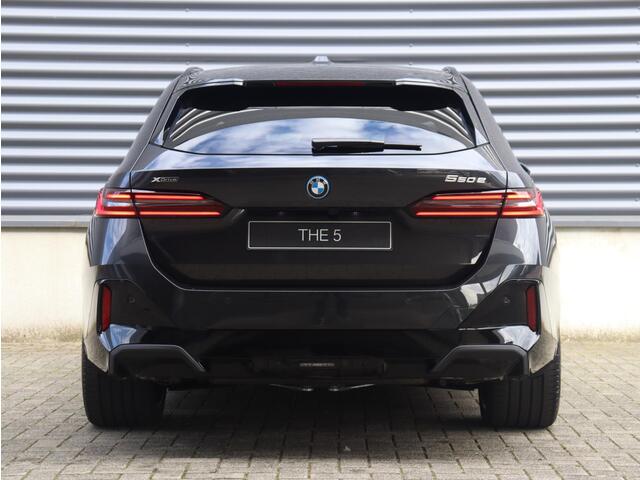 BMW 5-SERIE Touring 550e | M Sportpakket Pro | Innovation Pack | Travel Pack | Comfort Pack | Bowers & Wilkins | Panoramadak
