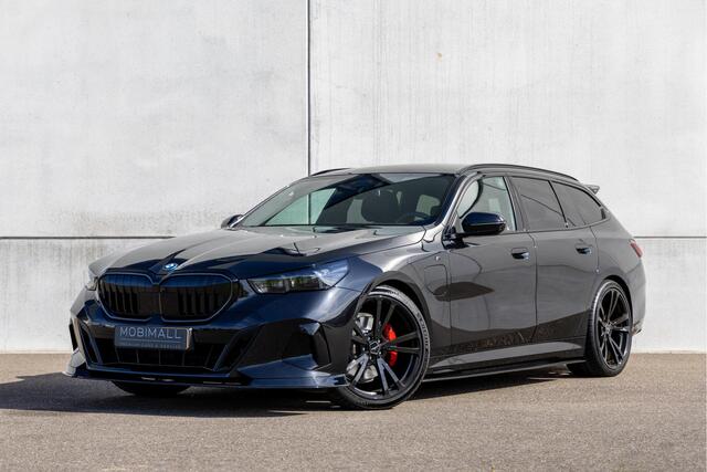 BMW 5-SERIE Touring 530e / AC Schnitzer optik pakket + LM velgen / Head-up