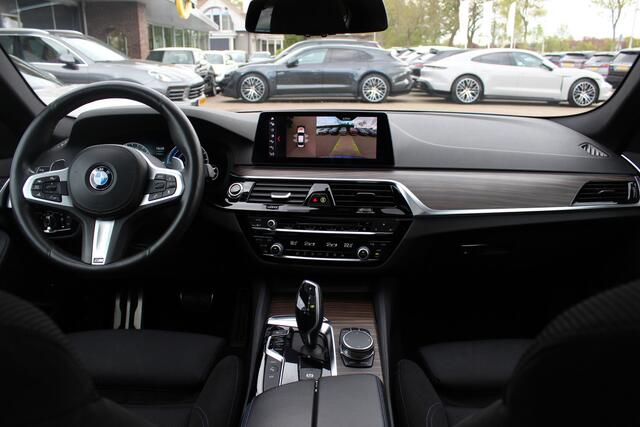 BMW 5-SERIE 530e iPerformance High Exe. M Sport / Schuifdak / 360Camera / Head-up / Alcantara / 20'' / CarPlay / Dodehoek / DAB / ACC