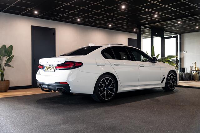 BMW 5-SERIE 545e xD High Ex. Ed. | HuD | H&K | Open Dak | Trekhaak |