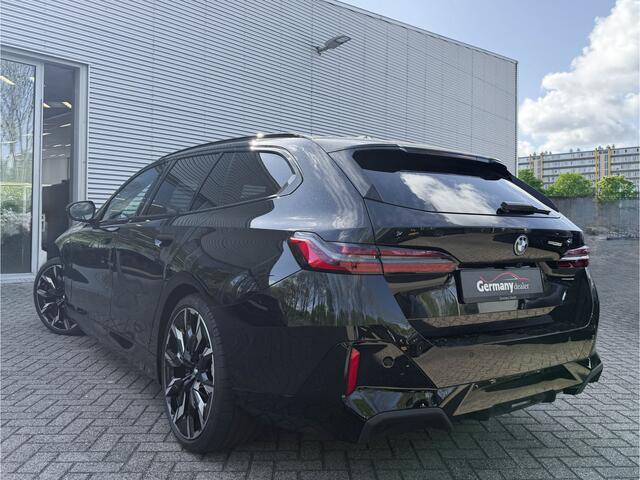 BMW 5-SERIE Touring 530e M-Sport+Pro M-Zetels H&K Head-Up Carbon Iconic Keyless Camera Drive-A+ VOL!