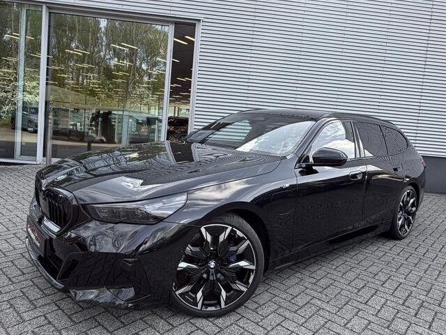 BMW 5-SERIE Touring 530e M-Sport+Pro M-Zetels H&K Head-Up Carbon Iconic Keyless Camera Drive-A+ VOL!