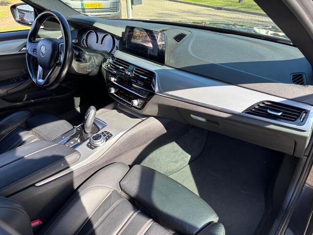 BMW 5-SERIE 520I 2017 Sedan LPG M-Sport Model 2021 Facelift