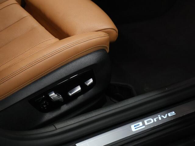 BMW 5-SERIE 530e iPerformance High Executive Edition [HEAD-UP, STOELVENTILATIE, MEMORY SEATS, STOELVERWARMING V+A, CAMERA, PDC 360, VOL LEDER, CRUISE, BLUETOOTH, CLIMATE, NIEUWSTAAT]
