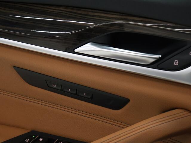 BMW 5-SERIE 530e iPerformance High Executive Edition [HEAD-UP, STOELVENTILATIE, MEMORY SEATS, STOELVERWARMING V+A, CAMERA, PDC 360, VOL LEDER, CRUISE, BLUETOOTH, CLIMATE, NIEUWSTAAT]