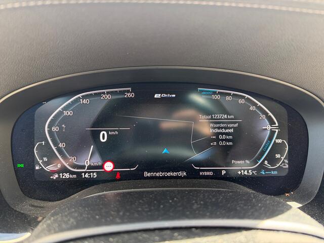 BMW 5-SERIE 520e Business Edition Plus- Laserlight, Schuifdak, Full Memory, Active Cruise, Virtual cockpit