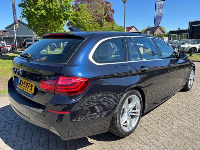 BMW 5-SERIE Touring 520i Sport M-Pakket 2017 Pano Dealerauto Trekhaak