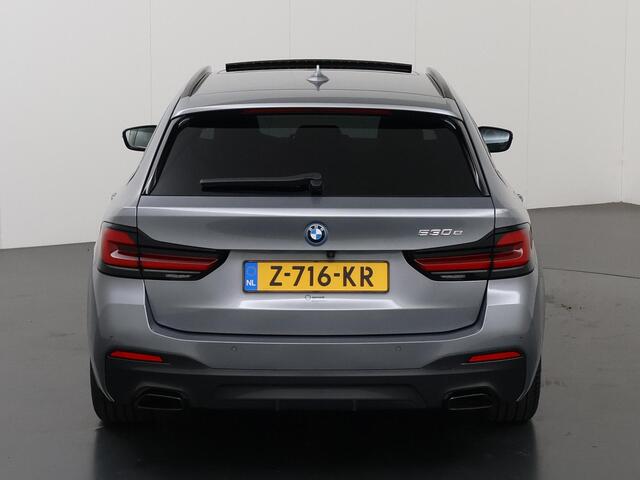 BMW 5-SERIE Touring 530e Business Edition Plus | M-Pakket | Panoramadak | Comfortstoelen + Geheugen | Camera | DAB | Interieur Verlichting | Adaptieve Cruise Control | Ele. kofferdeksel | Laser Licht |