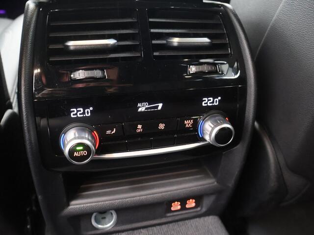 BMW 5-SERIE Touring 530e Business Edition Plus | M-Pakket | Panoramadak | Comfortstoelen + Geheugen | Camera | DAB | Interieur Verlichting | Adaptieve Cruise Control | Ele. kofferdeksel | Laser Licht |