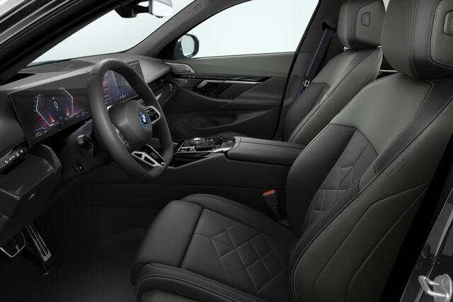 BMW 5-SERIE Touring 530e M Sport Edition | M Sportpakket Pro | Innovation Pack | Travel Pack | Comfort Pack | Trekhaak