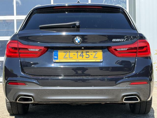 BMW 5-SERIE Touring 520i High Executive Edition 184pk | M Sportpakket | Achteruitrijcamera | Dab | Elektrisch glazen panorama-dak | LED koplampen | Navigatiesysteem full map | Voorstoelen verwarmd | Dealer onderhouden!