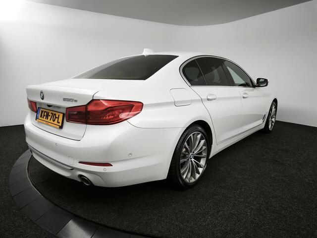 BMW 5-SERIE 530e iPerformance High Executive Automaat | Lederen bekleding | Achterruitrij Camera | Stoelverwarming