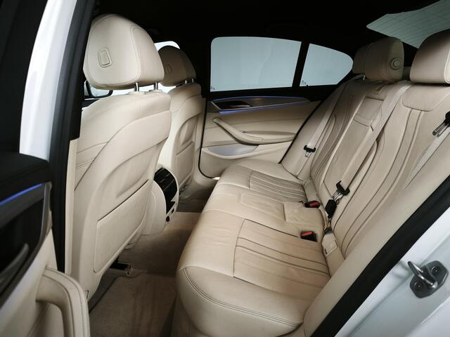 BMW 5-SERIE 530e iPerformance High Executive Automaat | Lederen bekleding | Achterruitrij Camera | Stoelverwarming