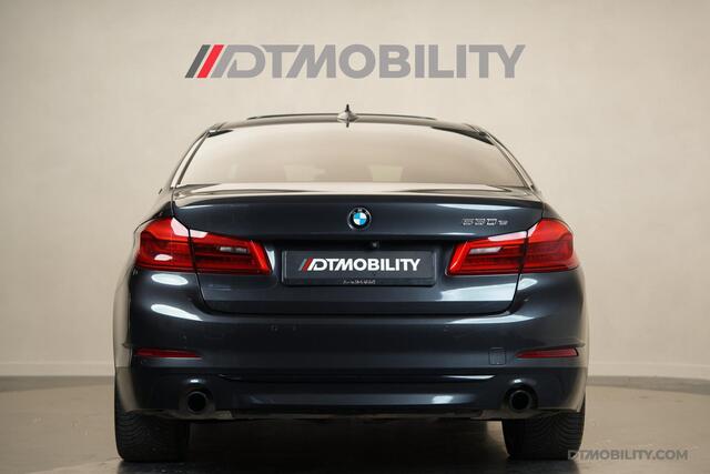 BMW 5-SERIE 530e High Executive | Schuifdak | Adaptief cruise