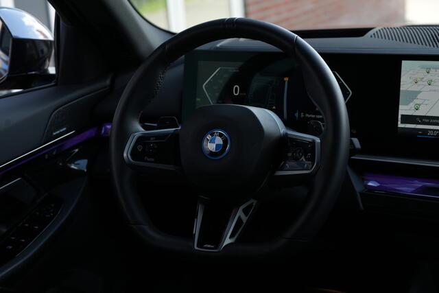 BMW 5-SERIE Touring 530e M Sport High Executive 300pk HarmanKardon/Stoelventilatie/360Camera