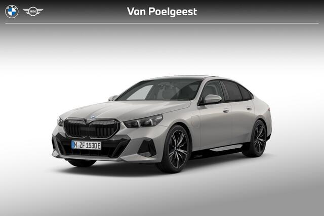BMW 5-SERIE Sedan 530e M Sport Edition | M Sportpakket Pro | Innovation Pack | Travel Pack | Comfort Pack | Trekhaak