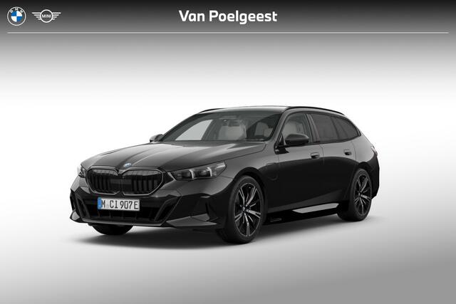 BMW 5-SERIE Touring 530e M Sport Edition | M Sportpakket Pro | Innovation Pack | Travel Pack | Comfort Pack | Trekhaak