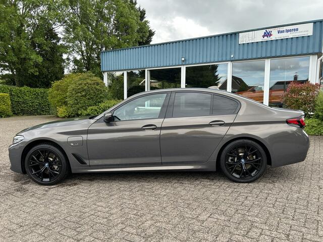 BMW 5-SERIE 530e Business Edition Plus M-Sport Head-Up