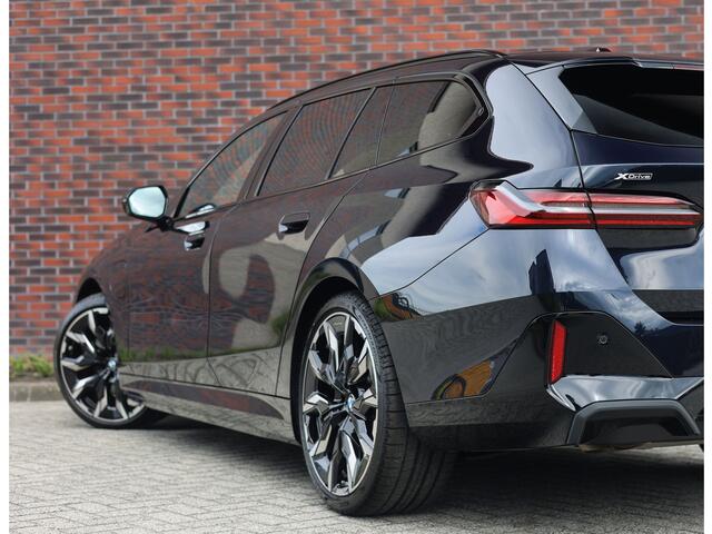 BMW 5-SERIE 550e Touring xDrive | Pano - Trekhaak - HUD