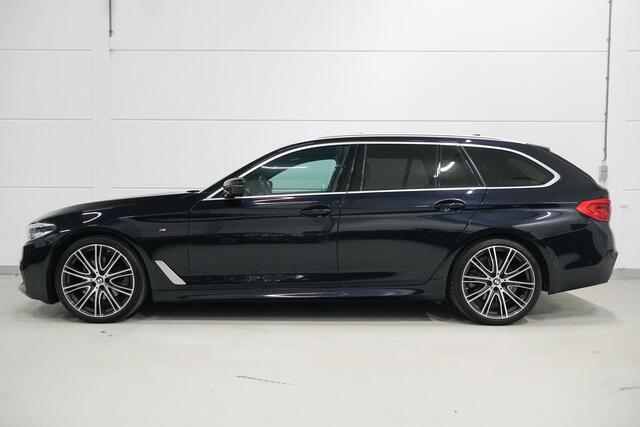BMW 5-SERIE Touring 520i M-Sport | Panoramadak | Adapt. Cruise Control