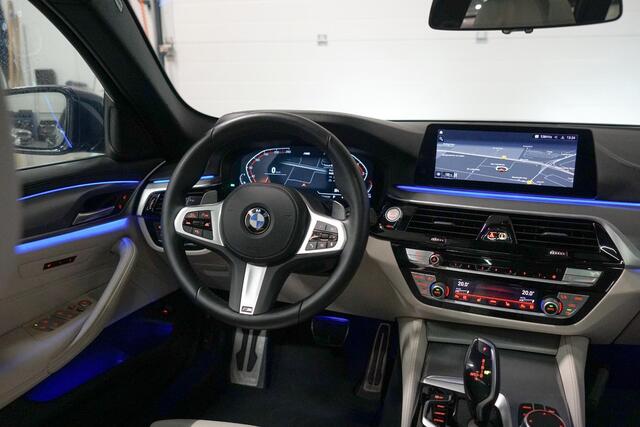 BMW 5-SERIE Touring 520i M-Sport | Panoramadak | Adapt. Cruise Control