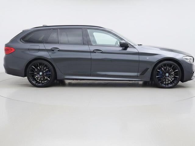 BMW 5-SERIE Touring 530i High Executive M-Sport | Clima | Cruise | Multimedia/Navi | Pano | Leder| PDC + 360 camera |