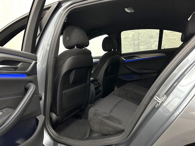BMW 5-SERIE 530i M-Sport | Head-Up | 20 Inch | Display-Key | Camera | Navi-Prof | Full-LED | Sfeerverlichting | Getint Glas | Shadow-Line | Dodehoek | Sportremmen | Draadloos Laden |