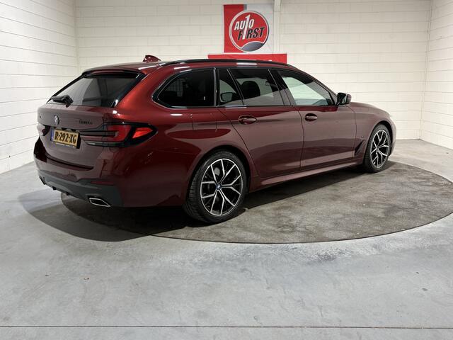 BMW 5-SERIE Touring 530e xDrive High Executive M Sport, Softclose, Luchtvering, Laser, Pano, 19 inch, Afn. trekhaak, Camera, Cruise, Elect stuurkolom, Harman Kardon, Dealer o.h.