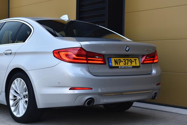 BMW 5-SERIE 530i High Executive * Head-up * Softclose * Harman/Kardon * Trekhaak * Comfortstoelen *