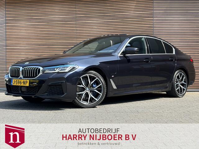 BMW 5-SERIE 530e High Executive M-Sport Schuifdak / Leer / Memory / Adapt. Cruise
