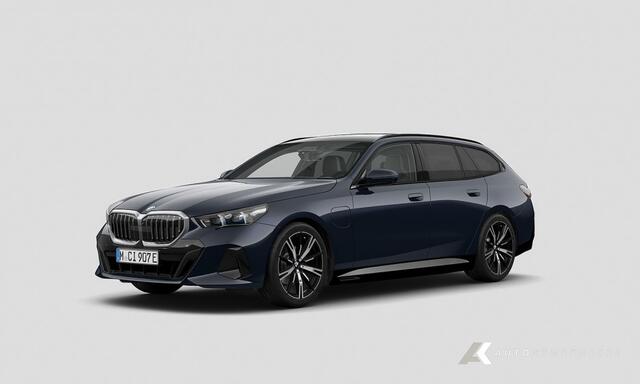 BMW 5-SERIE 530e xDrive Touring M Sport | Panorama | Head-Up | Stoelventilatie | Memory | Driving Ass. Prof. | Harman/Kardon | 20' Inch |